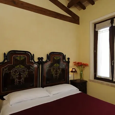 Le * Assisi